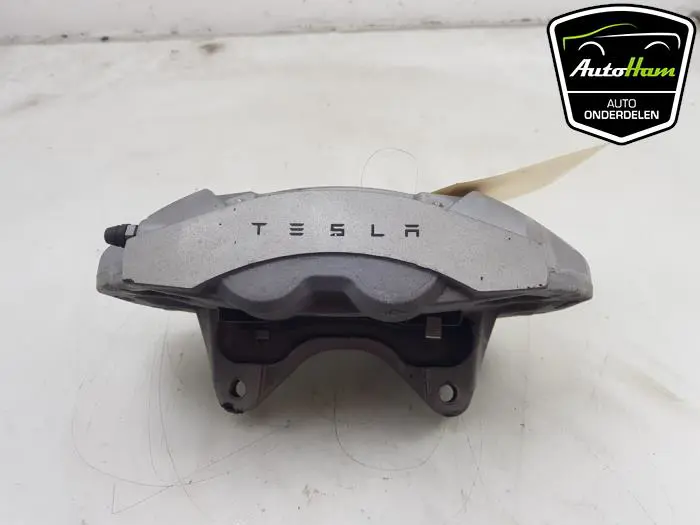 Remklauw (Tang) links-voor Tesla Model 3