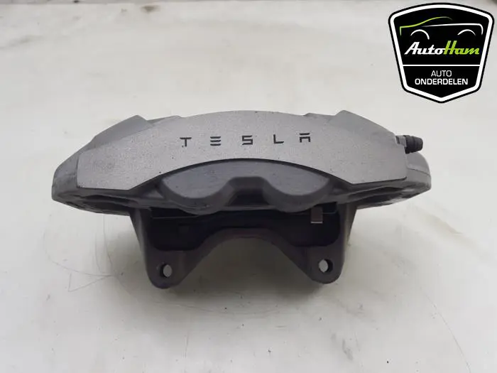 Remklauw (Tang) rechts-voor Tesla Model 3