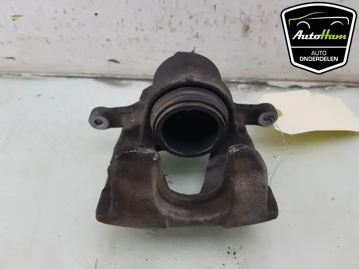 Remklauw (Tang) links-voor Mercedes CLA