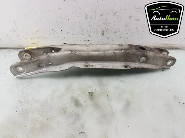 Draagarm links-achter Mercedes CLA
