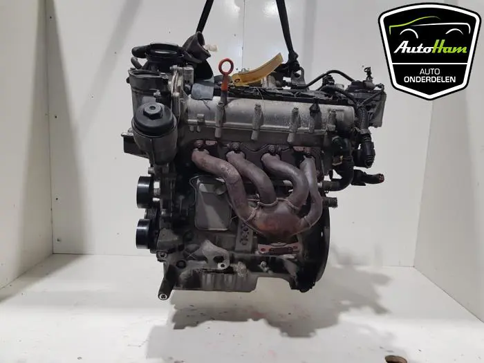 Motor Volkswagen Golf