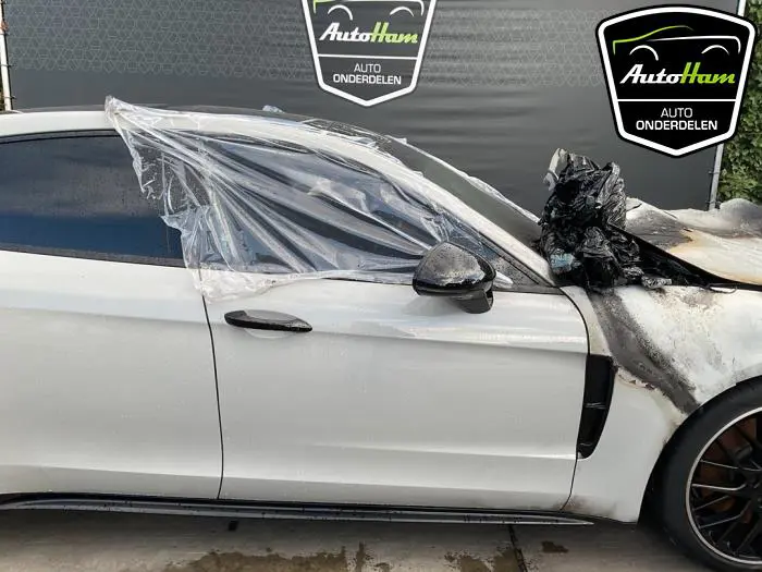 Portier 4Deurs rechts-voor Porsche Panamera