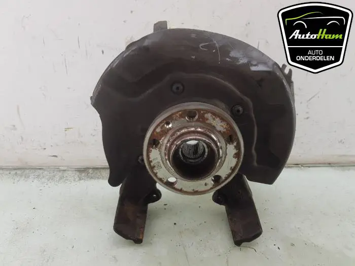 Fusee rechts-voor Volkswagen Taigo