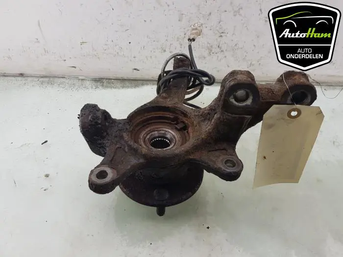 Fusee links-voor Toyota Yaris