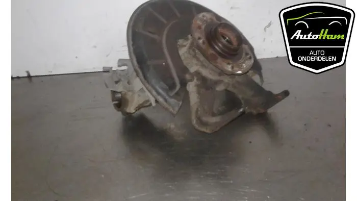 Fusee links-voor Volkswagen Golf