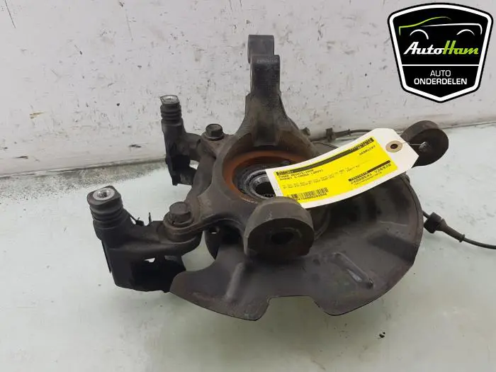 Fusee rechts-voor Suzuki S-Cross