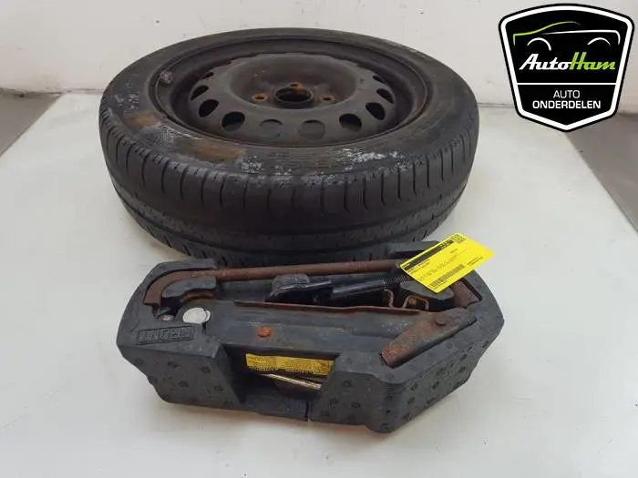 Krikset + reservewiel Citroen C1
