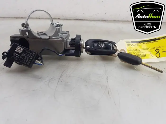 Kontaktslot+Sleutel Opel Astra