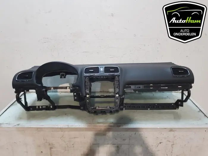 Dashboard Volkswagen Golf