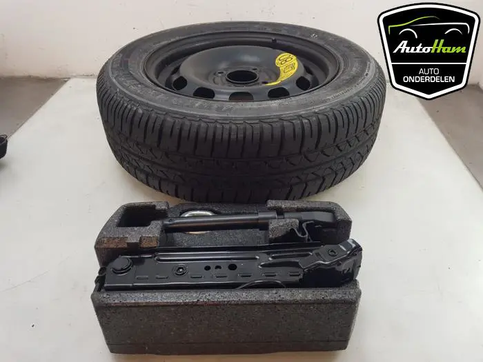 Krikset + reservewiel Ford Fiesta
