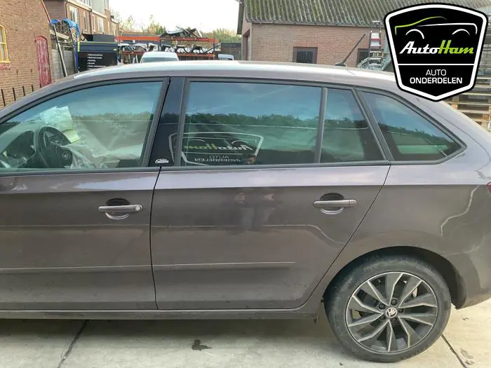 Portier 4Deurs links-achter Skoda Rapid
