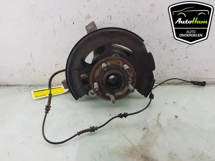 Fusee links-voor Opel Astra