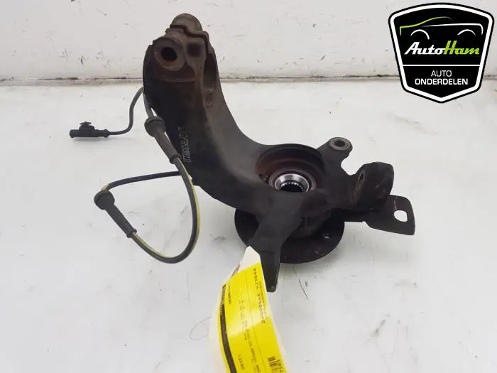 Fusee links-voor Peugeot 108