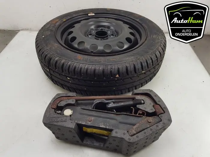 Krikset + reservewiel Toyota Aygo