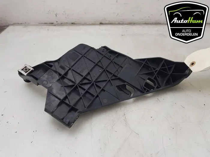 Koplampframe links Audi SQ5