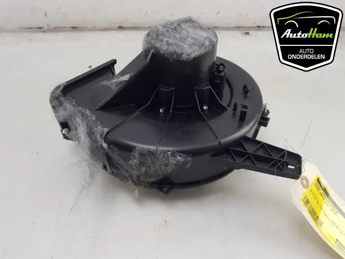 Kachel Ventilatiemotor Skoda Rapid