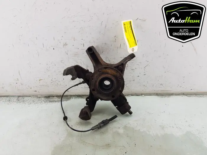 Fusee links-voor Peugeot 5008