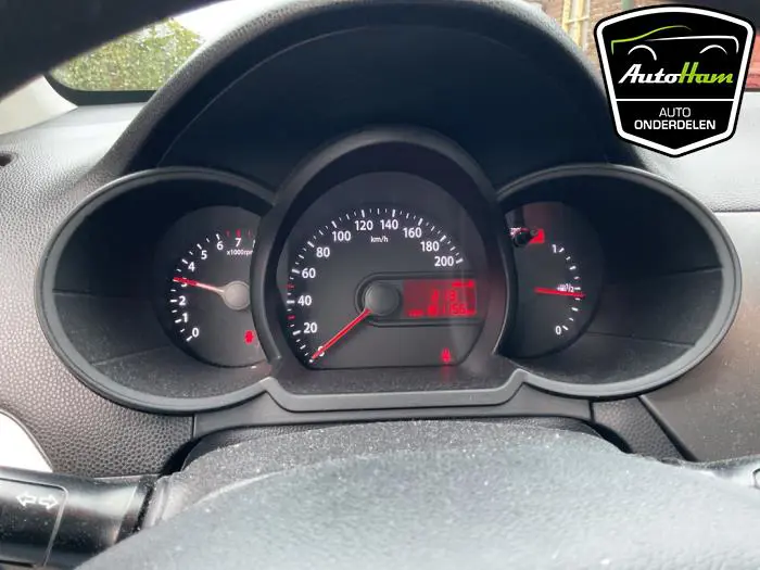 Motor Kia Picanto