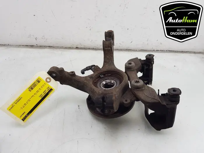 Fusee links-voor Opel Corsa