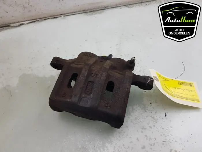 Remklauw (Tang) links-voor Mitsubishi Outlander
