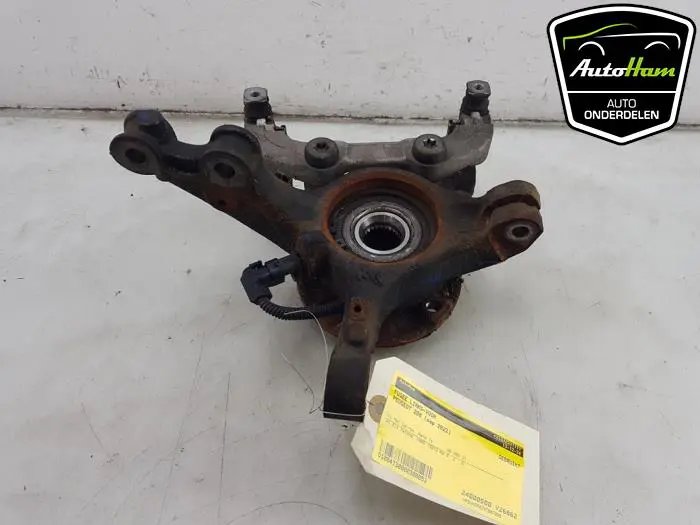 Fusee links-voor Peugeot 208