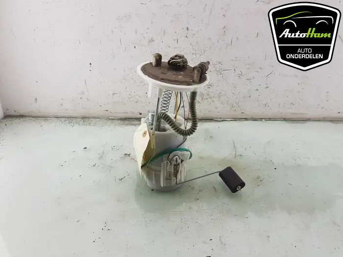Benzinepomp Dacia Lodgy