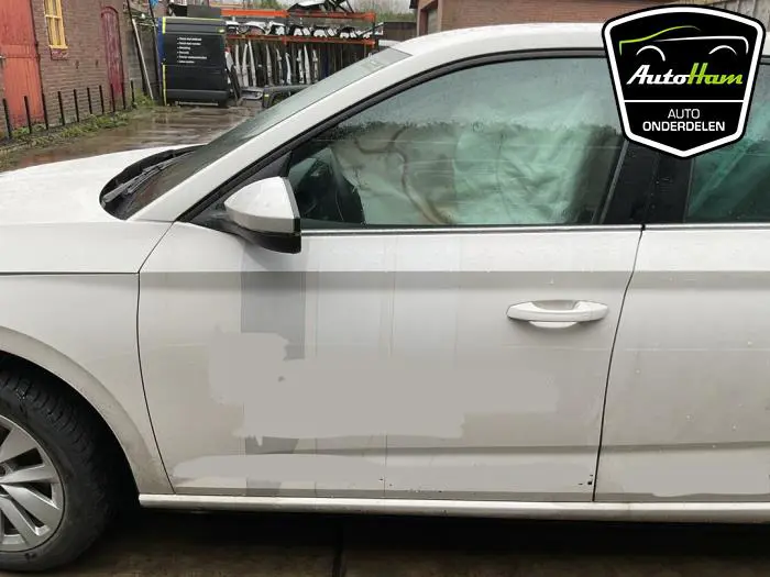 Portier 4Deurs links-voor Skoda Scala