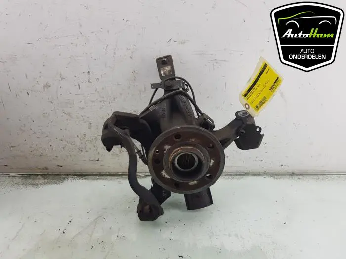 Fusee links-voor Mercedes Vito