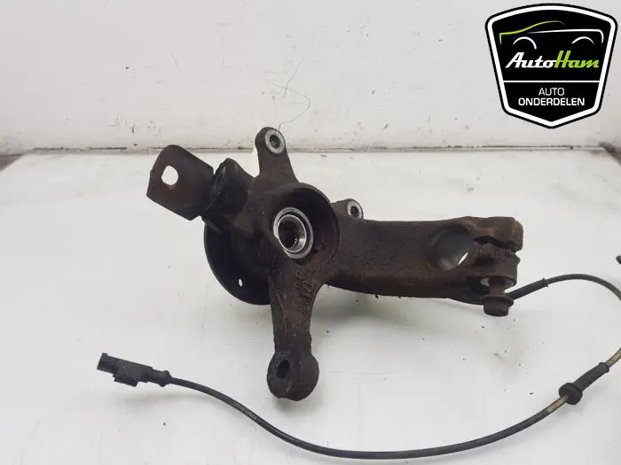 Fusee rechts-voor Peugeot 107