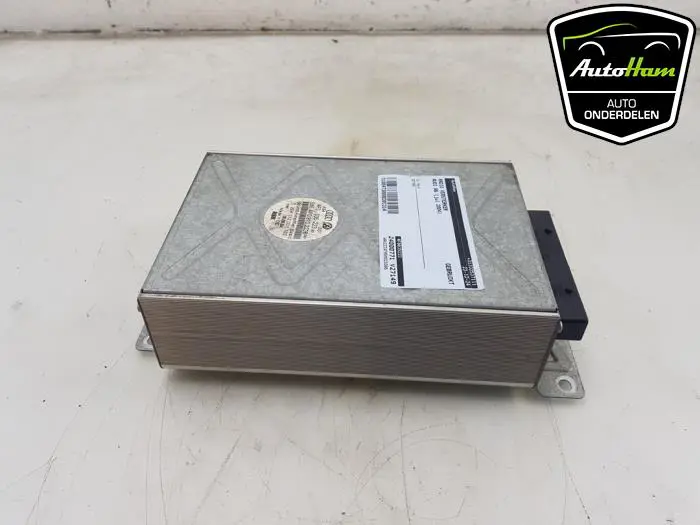 Radio versterker Audi A6