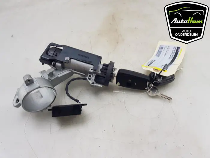 Kontaktslot+Sleutel Opel Astra
