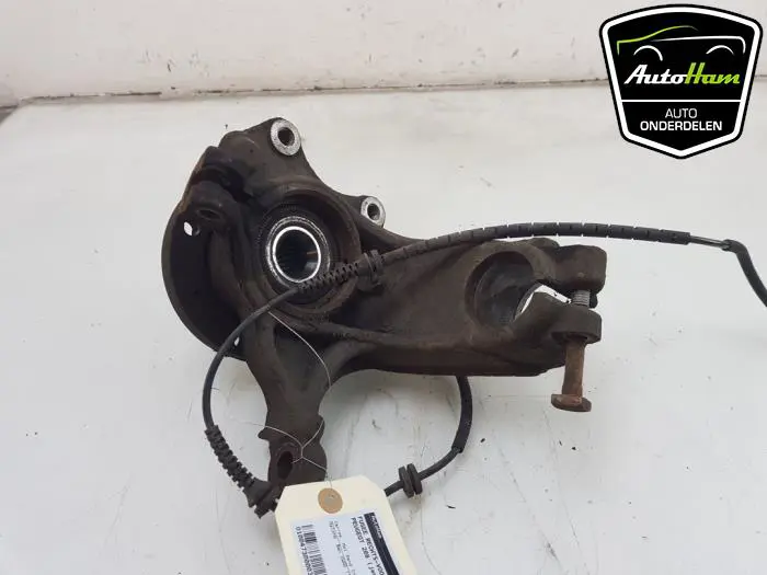 Fusee rechts-voor Peugeot 208