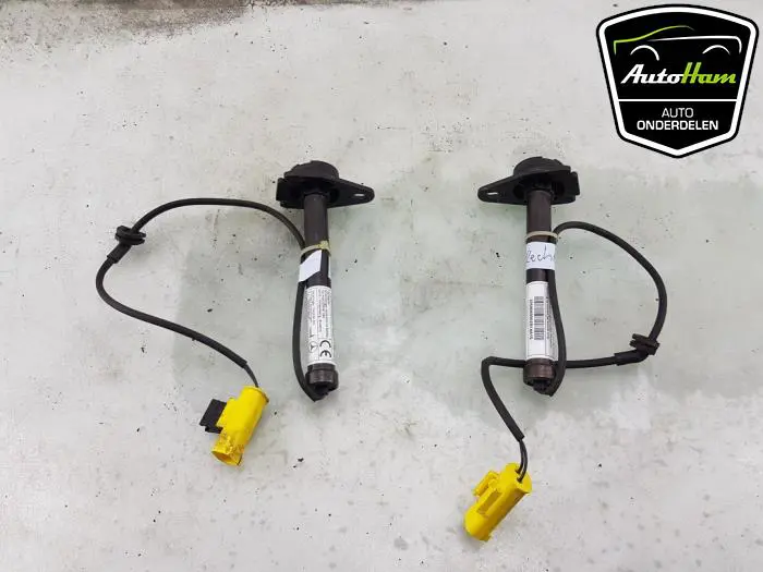 Popup Systeem Motorkap Mercedes C-Klasse