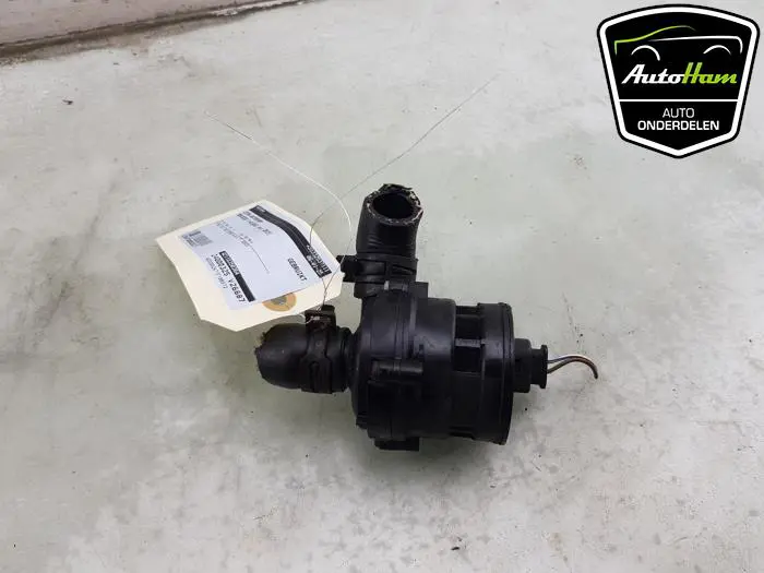 Extra waterpomp Mercedes C-Klasse