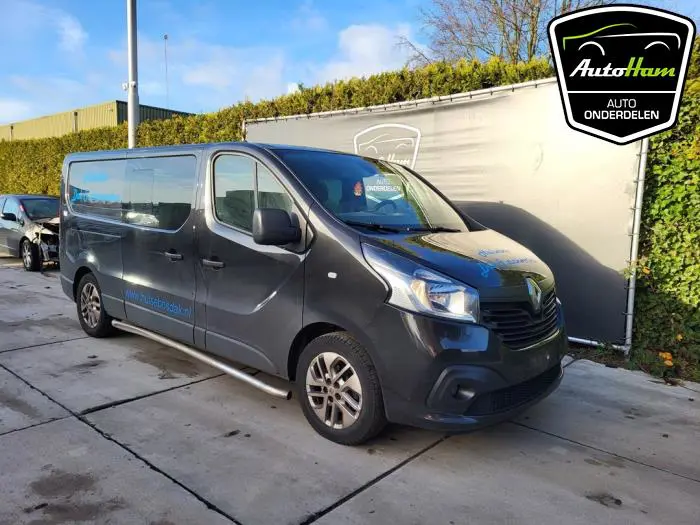 Scherm rechts-voor Renault Trafic