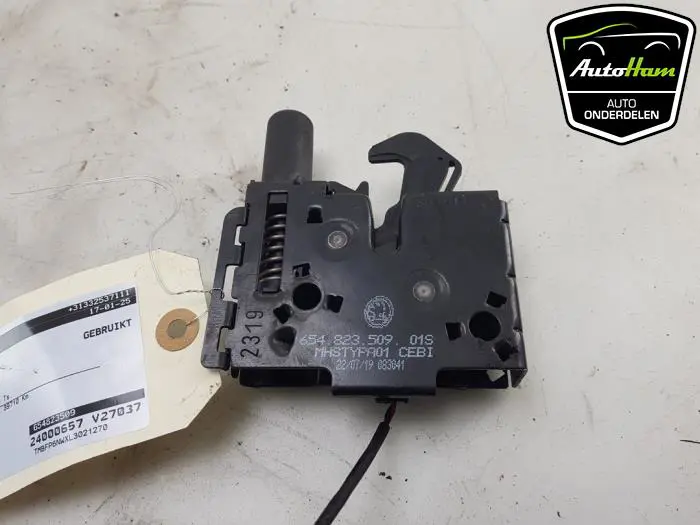 Slotmechaniek Motorkap Skoda Scala