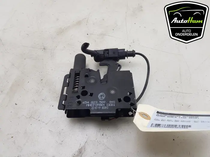 Slotmechaniek Motorkap Skoda Scala