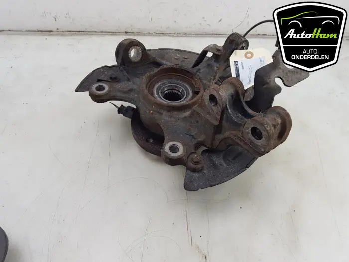 Fusee links-voor Opel Combo