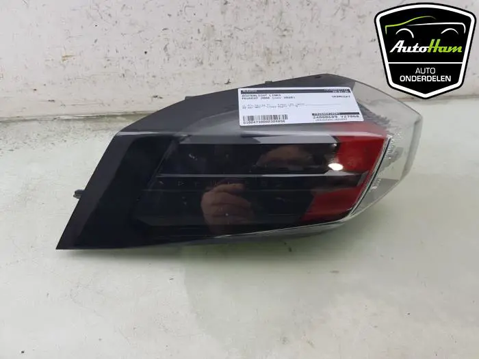 Achterlicht links Peugeot 2008