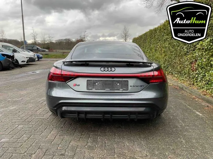 Achterbumper Audi E-Tron