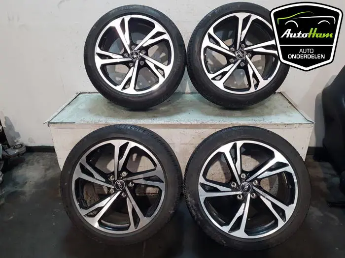 Sportvelgenset + banden Audi E-Tron