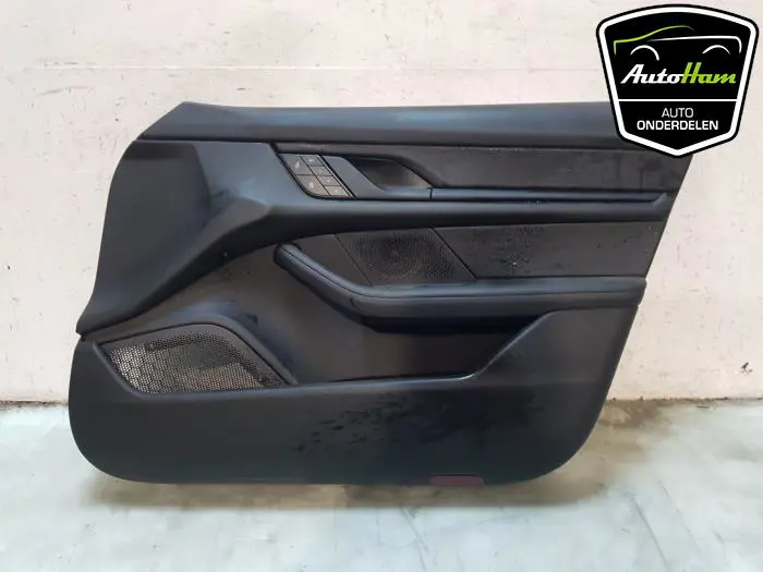 Portierbekleding 4Deurs rechts-voor Porsche Taycan