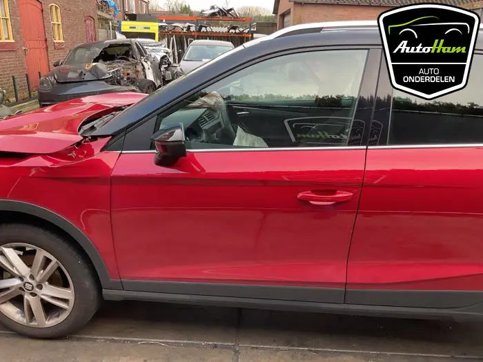 Portier 4Deurs links-voor Seat Arona