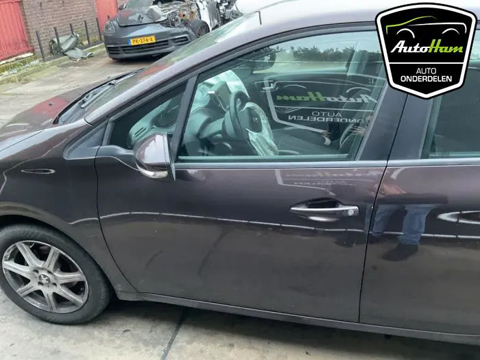 Portier 4Deurs links-voor Peugeot 208