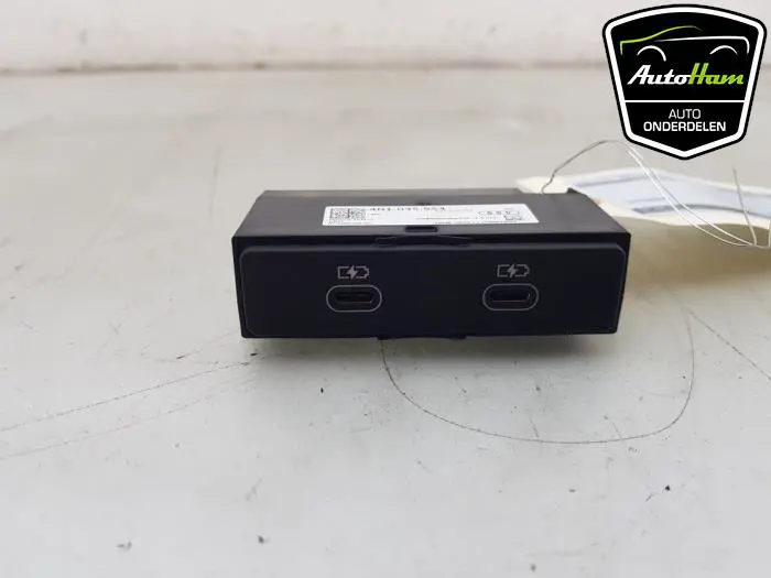 AUX/USB aansluiting Porsche Taycan