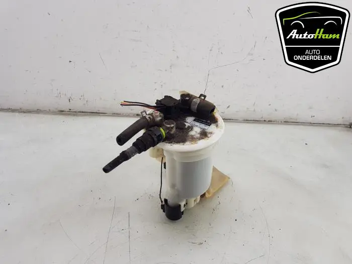 Benzinepomp Nissan Pixo