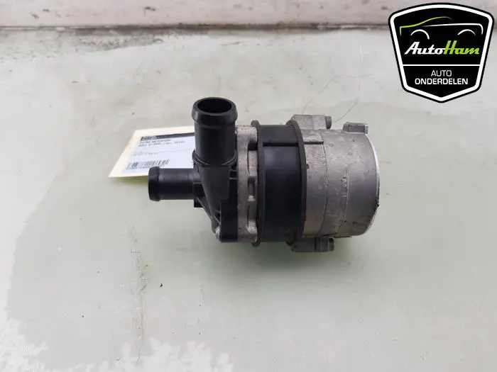 Extra waterpomp Audi E-Tron