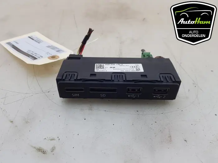 AUX/USB aansluiting Audi E-Tron