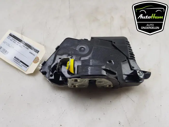 Deurslot Mechaniek 4Deurs links-voor Toyota Yaris Cross