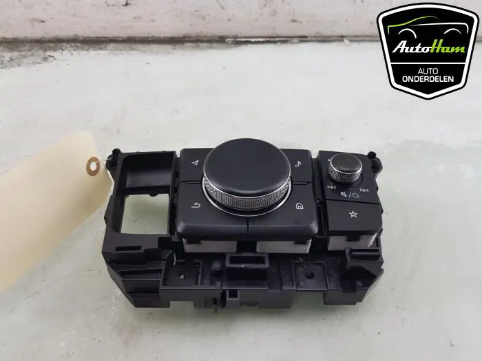 I-Drive knop Mazda 3.
